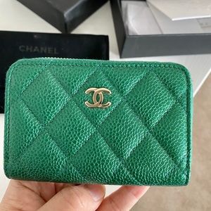 Chanel o coin purse- 18S green with gold hw!